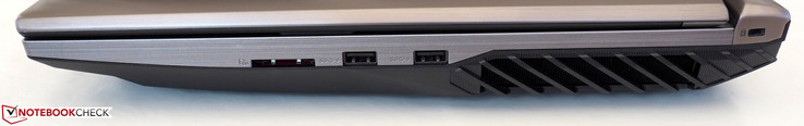 Rechte Seite: Kartenleser, 2x USB-A 3.0, Kensington Lock