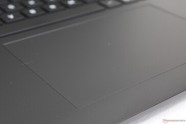 Großes Clickpad mit geringem Hub