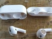 In iOS 13.2 tauchte ein Hinweis auf neue AirPods mit Noise Cancellation auf, deren vermeintliches Gehäuse bereits einmal geleakt ist.