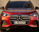 Der neue Mercedes GLA startet als Elektroauto mit 800-Volt-Technik, verlangt an 400-Volt-Schnellladesäulen jedoch nach einem aufpreispflichtigen DC-Booster.