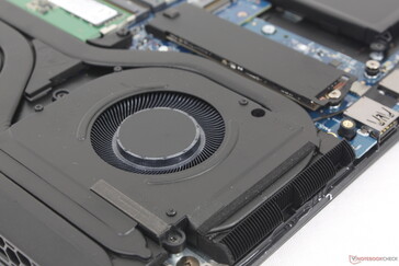 Es gibt keine Flüssigmetallkühlung oder Dampfkammeroption