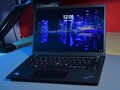 Test Lenovo ThinkPad X13 G4 Intel Laptop: Kompakter 5G-Traveler mit OLED