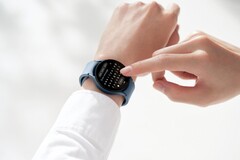 Der Nachfolger der abgebildeten Samsung Galaxy Watch5 erhält anscheinend einen schnelleren Exynos-Prozessor. (Bild: Samsung)