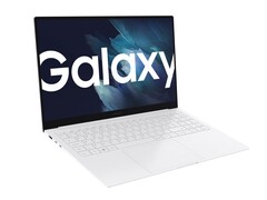 Für 899 Euro ist das Galaxy Book Pro mit seinem farbstarken AMOLED-Display definitiv eine Überlegung wert (Bild: Samsung)