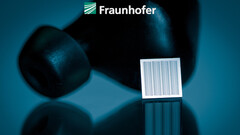 Die MEMS-Mikrolautsprecher aus purem Silizium von Arioso sollen In-Ear-Kopfhörer revolutionieren (Bild: Arioso Systems GmbH)