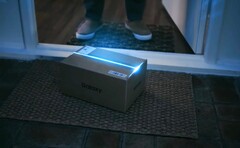 Samsung zeigt im Teaser-Video eine Box, die groß genug für ein Smartphone, ein Tablet oder sogar ein Notebook wäre. (Bild: Samsung)