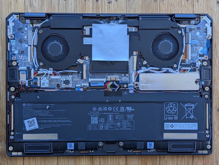 HP OmniBook Ultra Flip 14-Hauptplatine zum Vergleich