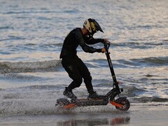 Der KuKirin G2 Max soll vollgefedert und geländetauglich sein