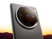 Das Vivo X100 Pro besitzt gleich drei 50 MP Kameras mit Zeiss-Objektiven. (Bild: Vivo)