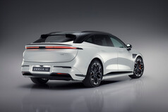 800-Volt-Angriff: Der Zeekr 7GT ist kein klassischer Kombi, sondern ein flacher Shooting Brake mit Turbo-Charge-Technik für 47.990 Euro. Kurios: Das Basismodell lädt schneller als die Top-Version (Bild: Zeekr).