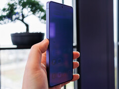Das Samsung Galaxy S26 Ultra mit seinem Privacy Display aktiviert. Xiaomi will das Feature wohl kopieren.