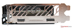 Die externen Anschlüsse der Sapphire Pulse Radeon RX 6500 XT