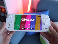 Das AYN Odin 3 verfügt über ein 6 Zoll großes 1080p-OLED-Display mit einer Bildwiederholrate von 120 Hz.