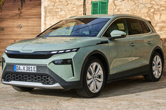 Immer mehr Autokäufer greifen zum E-Auto: Skoda meldet eine anhaltend starke Nachfrage nach Elroq und Enyaq.