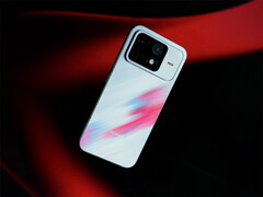 Das Honor Win 2 hat ein Kühlsystem mit zwei Lüftern. Das Bild zeigt die Rückseite des Smartphones.