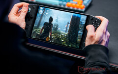 Das Lenovo Legion Go ist eine teure, aber überaus verlockende Option im wachsenden Handheld-Segment (Bild: Alex Wätzel)