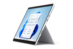 Das Microsoft Surface Pro 8 kann aktuell schon zu Preisen ab 699 Euro bestellt werden. (Bild: Microsoft)