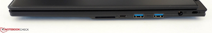 Rechte Seite: Kartenleser, Thunderbolt 3, 2x USB-A 3.0, DC-in, Kensington Lock