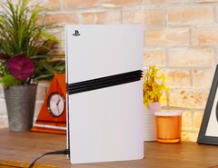 Die neue Revision der PS5 Pro besitzt einen deutlich leiseren Lüfter. (Bildquelle: Austin Evans)
