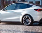 Neuzulassungen: Alternative Antriebe boomen, Elektroautos im Fokus, VW ist Tesla auf den Fersen.