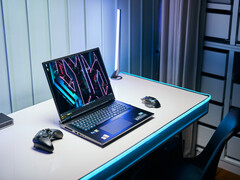 RTX-4080-Gamer Acer Predator Helios 18 im Laptop-Test: MiniLED-Display mit über 1.000 Nits