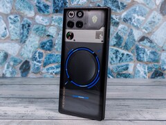 Der Nachfolger des RedMagic 11 Pro (abgebildet) könnte einen größeren Akku erhalten.