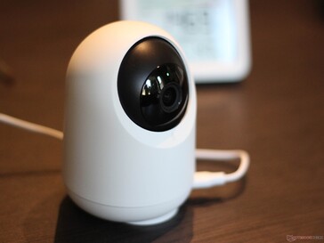 Die Kamera lässt sich drehen und neigen...