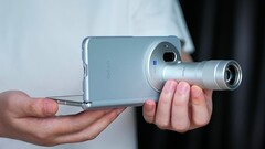 Das Vivo X Fold 6 mit Zeiss-Telekonverter kommt in insgesamt vier Farboptionen. Neu ist auch ein Durability-Test Promo-Video.