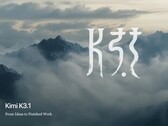 Schriftzug K3.1 und Kimi K3.1 vor wolkenverhangenen Berggipfeln, Werbegrafik von Moonshot AI