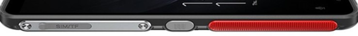 Linke Seite: NanoSIM-/microSD-Kartenschacht, Taste für Outdoor-Tools