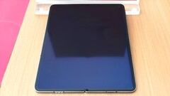 Das Oppo Find N6 wird laut aktuellen Leaks das erste Foldable mit annähernd faltenfreiem Display.