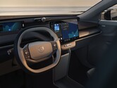 Volvo EX60: Selbstbewusster Auftritt des neuen Premium-Elektro-SUV. Das schwedische E-SUV-Modell fordert mit innovativer Elektroauto-Technik die deutsche Konkurrenz heraus (Bild: Volvo).