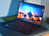 Das Lenovo ThinkPad X1 Carbon Gen 11 ist rund zwei Jahre alt, aber immer noch gut ausgestattet (Bildquelle: Benjamin Herzig)