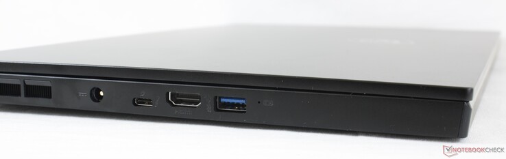 Links: Netzanschluss, USB-C + Thunderbolt 3 mit PD und DP, HDMI 2.0, USB-A 3.2 Gen. 2