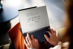 Das Type Folio verwandelt das reMarkable 2 E-Ink-Tablet in eine minimalistische Schreibmaschine. (Bild: reMarkable)