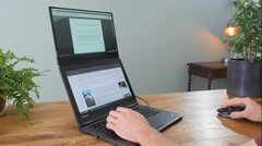 Mit einem Dual-Display-Laptop kann man sich die Arbeit erleichtern. Selbermachen ist eine Option.