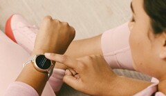 Smartwatches auf Basis von Googles Wear OS sollen im Herbst schneller werden und neue Features erhalten. (Bild: Fossil)
