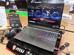 Das MSI GE65 Raider des Jahres 2019 präsentiert sich mit neuer Tastatur direkt vom GT76.