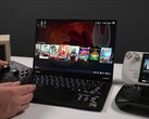 Asus TUF Gaming A14 mit SteamOS 3.9 neben einem Steam Deck