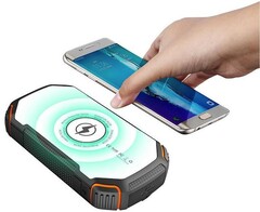 PB-240.qi: Neue Powerbank mit Solarfläche