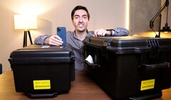 Wer ein iPhone-Display nach Apples Richtlinien tauschen möchte, der benötigt zahlreiche Hilfsmittel. (Bild: Luke Miani)