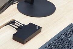 Lenovo stellt zur CES 2021 neue ThinkPad Universal Smart Docks vor, einerseits für Thunderbolt 3 und Thunderbolt 4-Rechner, andererseits für USB-C-Geräte.