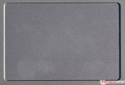 Das Precision-Touchpad funktioniert sehr gut und auch seine Größe ist mehr als zufriedenstellend