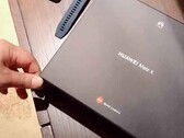 Das Mate X von Huawei zeigt sich zu Wochenbeginn im ersten Unboxing-Video aus China.