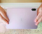 Das Oppo Pad Mini wird auch in Violett angeboten.