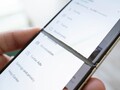 Das biegsame Glas-Display des Samsung Galaxy Z Flip 3 hat bei einem Test seinen Geist aus unerklärbaren Gründen aufgegeben (Bild: 9to5google)