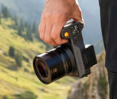 Die Hasselblad X2D II 100C erhält ein besonders helles OLED-Display. (Bildquelle: Hasselblad)