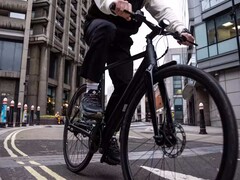 Aktuell gibt es ein E-Bike mit LTE-Modem und GNSS günstig (Bildquelle: Decathlon)