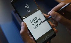 Growing Up: Der neueste Samsung Galaxy-Sport verarscht den iPhone-Hype.