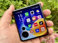 Honor könnte nächsten Monat das hier abgebildete Magic V Flip erneuern (Bildquelle: Notebookcheck)